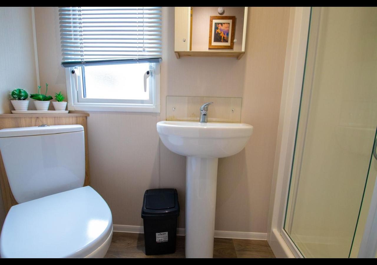 Hotel 35 Redwood - Beauport Park, Hastings Esterno foto
